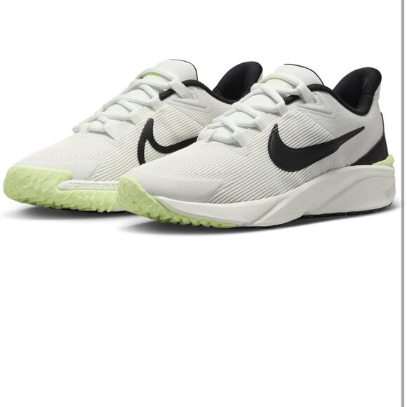 COPY - Nike Unisex-Child Running Low - Picture 1 of 6